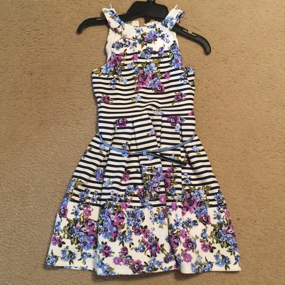 Sleeveless summer dress